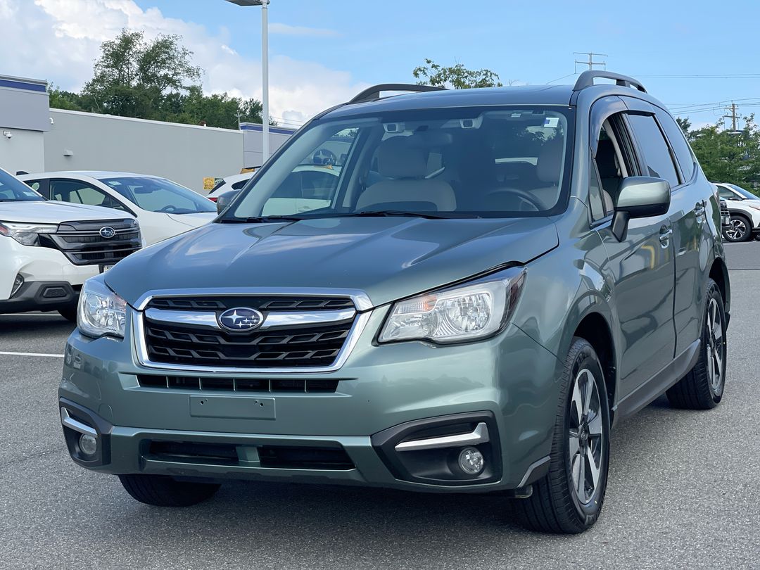 2018 Subaru Forester 2.5i Premium photo 2