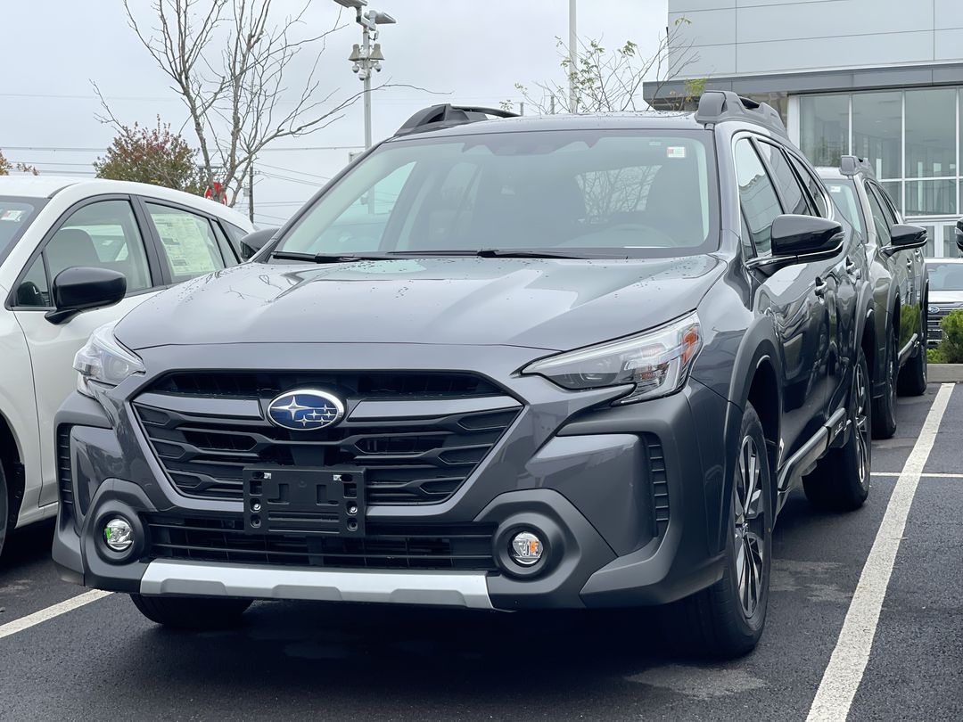 2025 Subaru Outback Limited XT photo 4