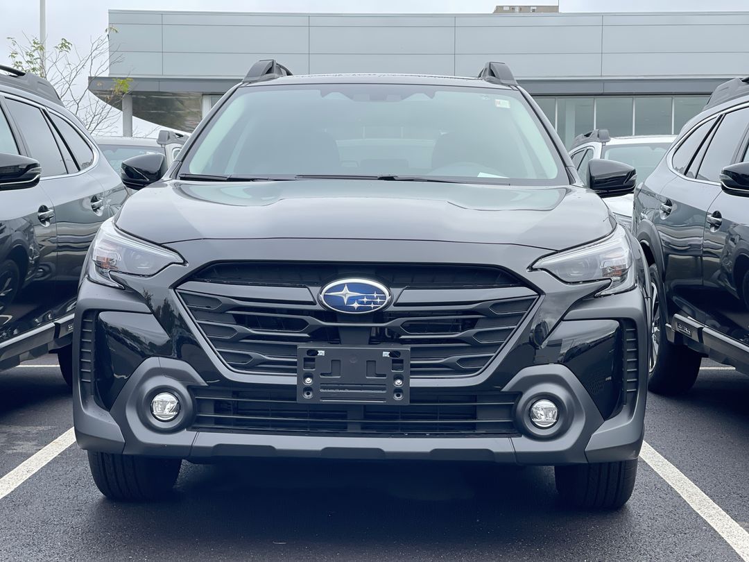 2025 Subaru Outback Onyx Edition photo 3