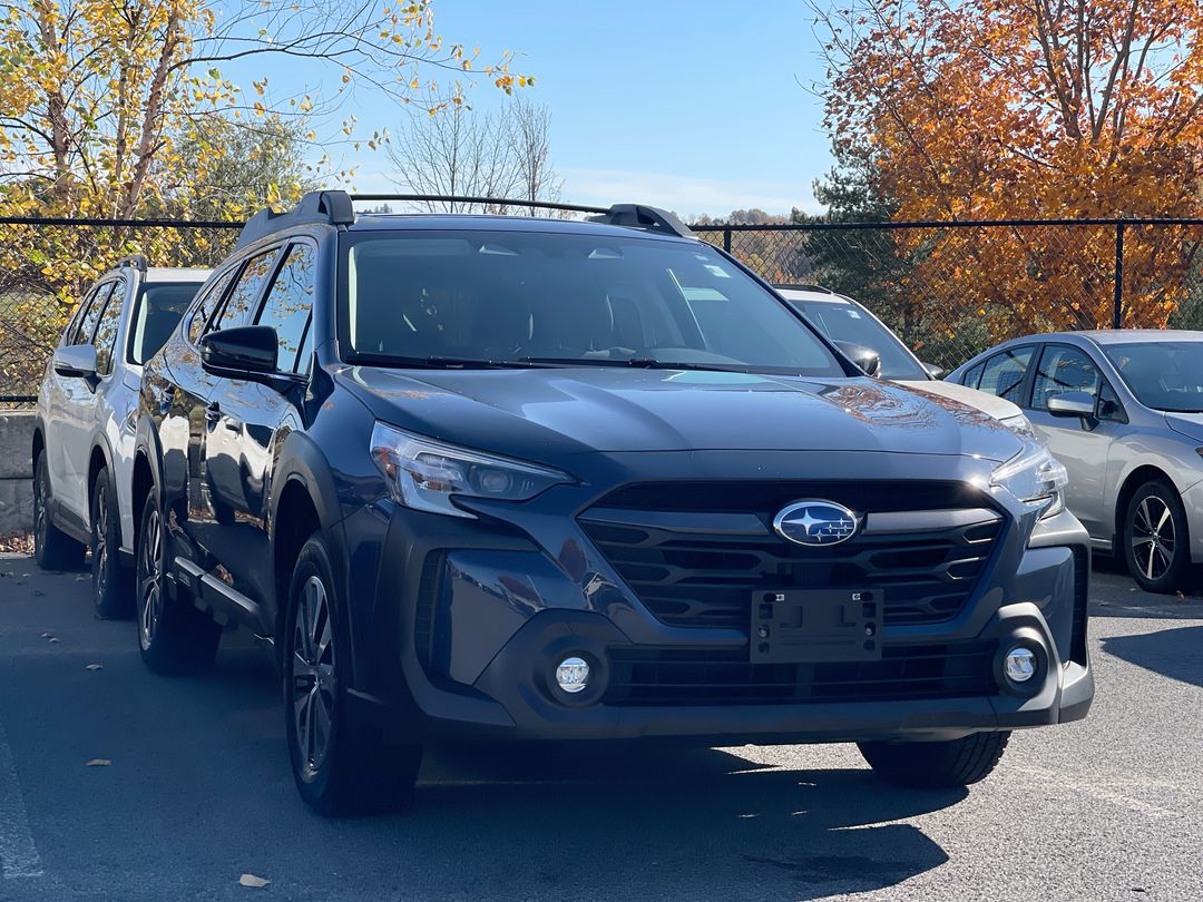 2023 Subaru Outback Premium's photo