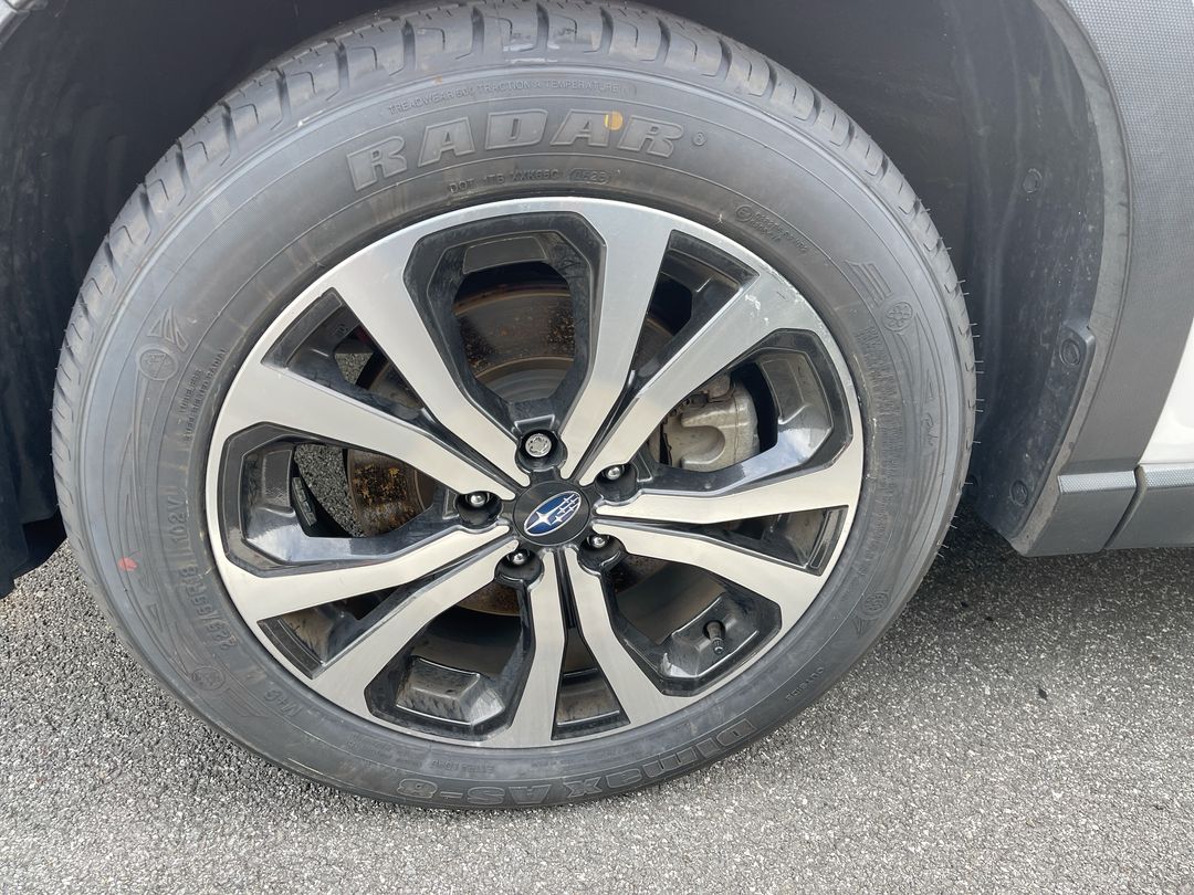 2024 Subaru Forester Limited - Photo 9