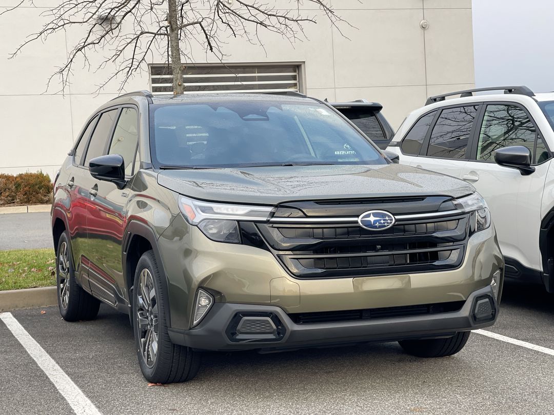 2025 Subaru Forester Touring's photo