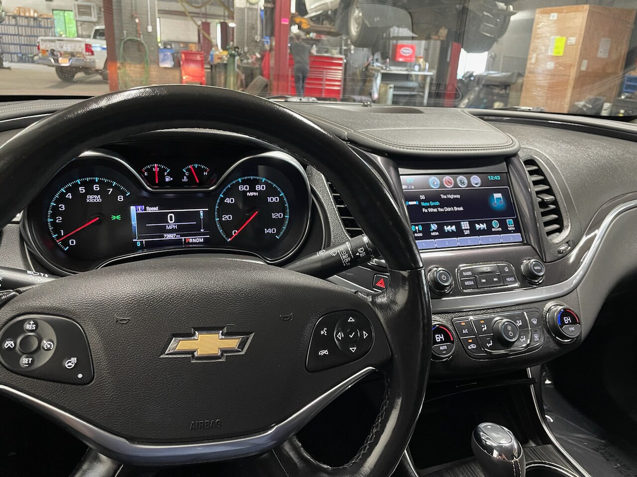 2018 Chevrolet Impala 1LT photo 2