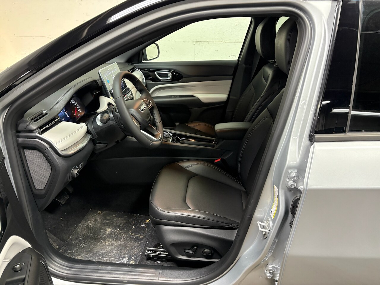 2026 Jeep Compass Limited Altitude photo 3