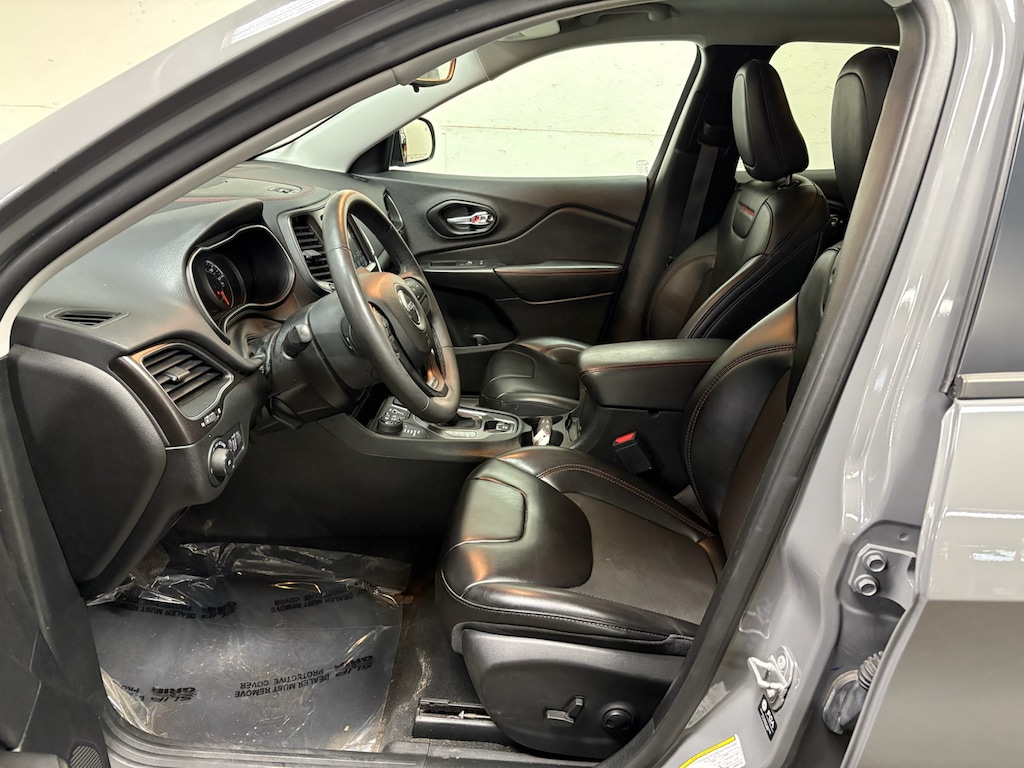 Used 2022 Jeep Cherokee Trailhawk SUV
