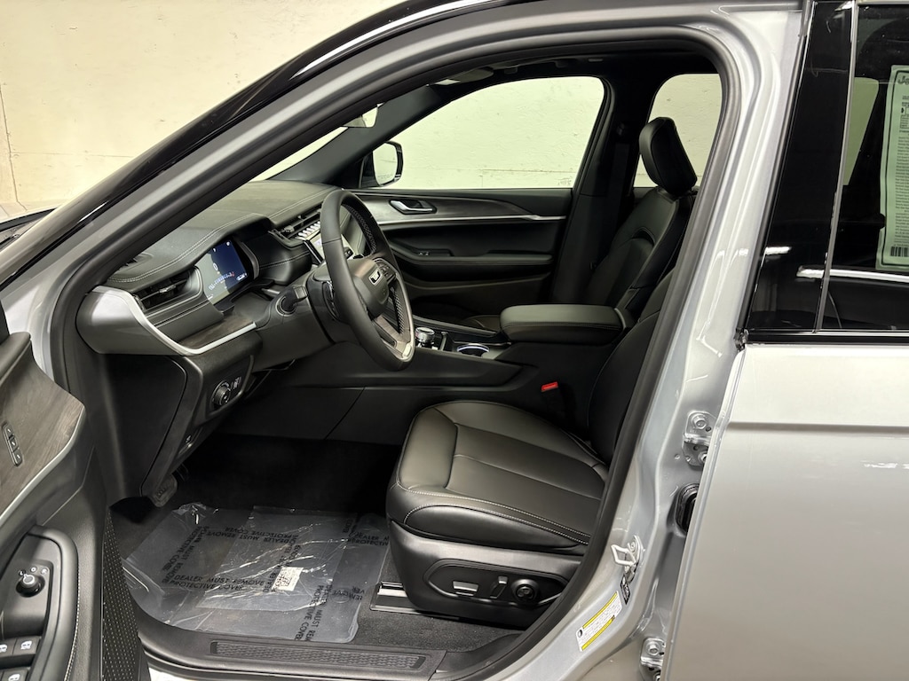 New 2025 Jeep Grand Cherokee LIMITED 4X4 Sport Utility