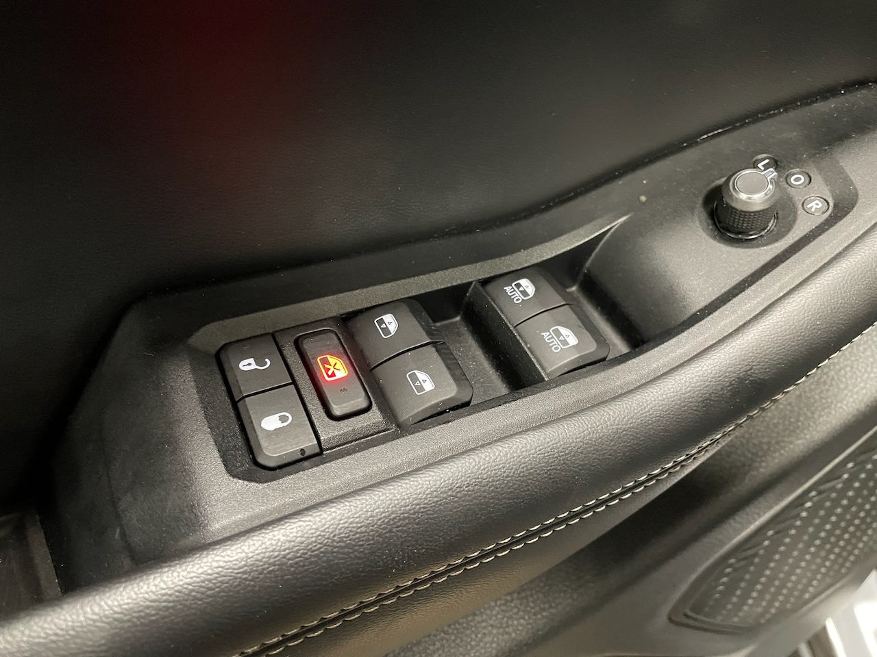 2023 Jeep Grand Cherokee Altitude - Photo 13