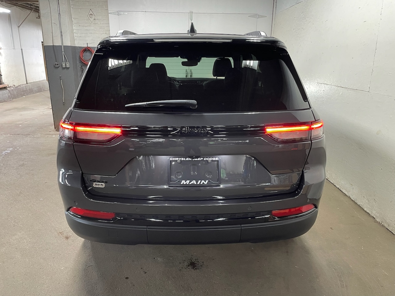 2023 Jeep Grand Cherokee Altitude - Photo 8