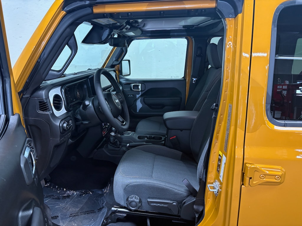 New 2026 Jeep Wrangler 4-DOOR WILLYS Sport Utility