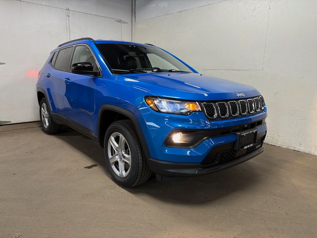 Used 2023 Jeep Compass Latitude SUV