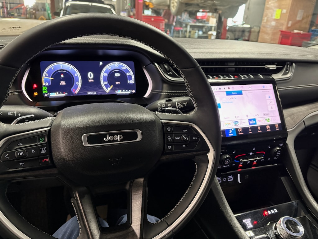 Used 2023 Jeep Grand Cherokee L Limited SUV