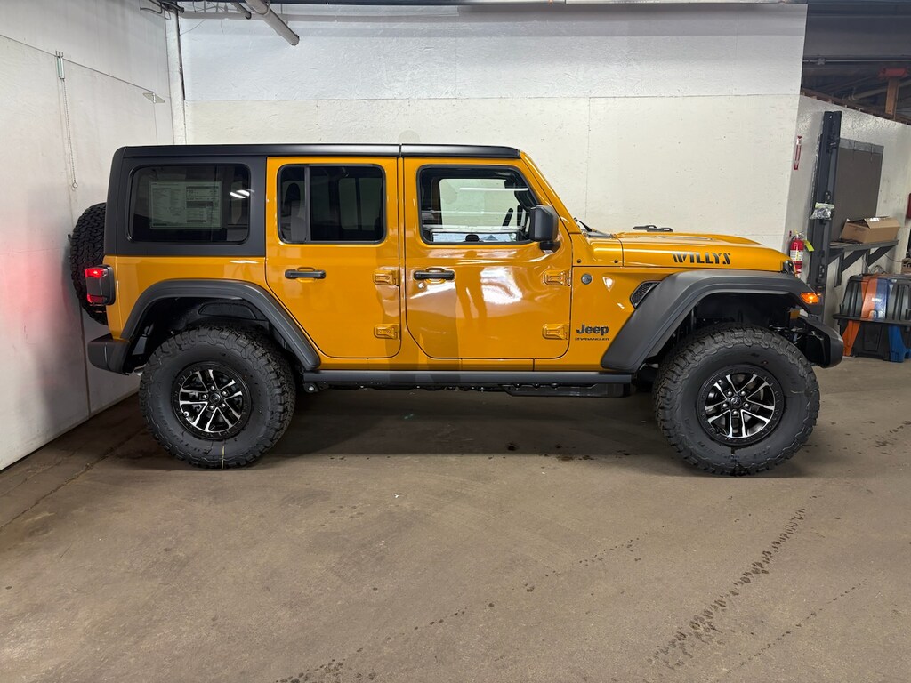 New 2026 Jeep Wrangler 4-DOOR WILLYS Sport Utility