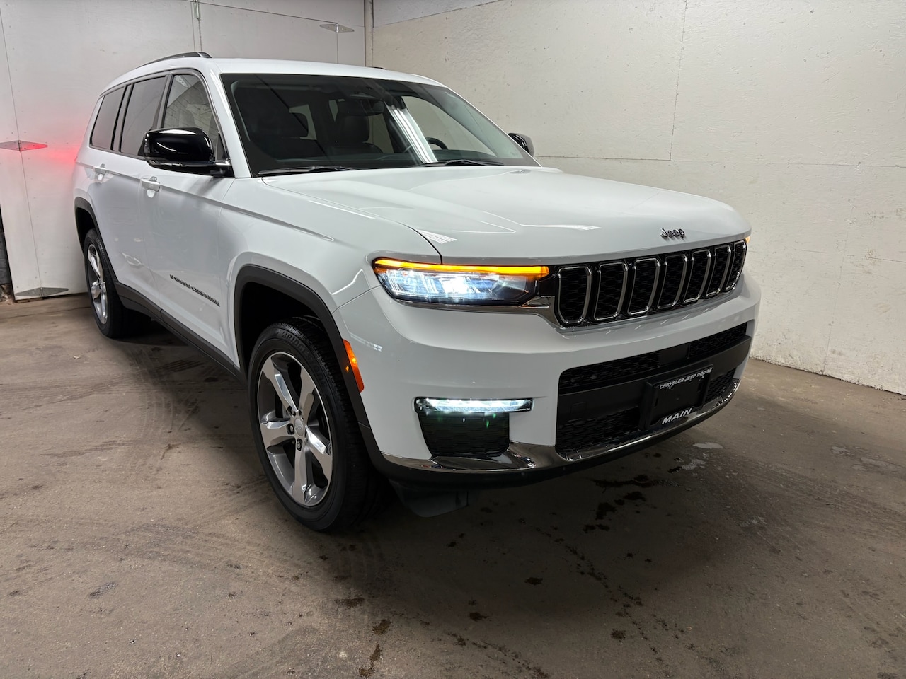 2022 Jeep Grand Cherokee L Limited's photo