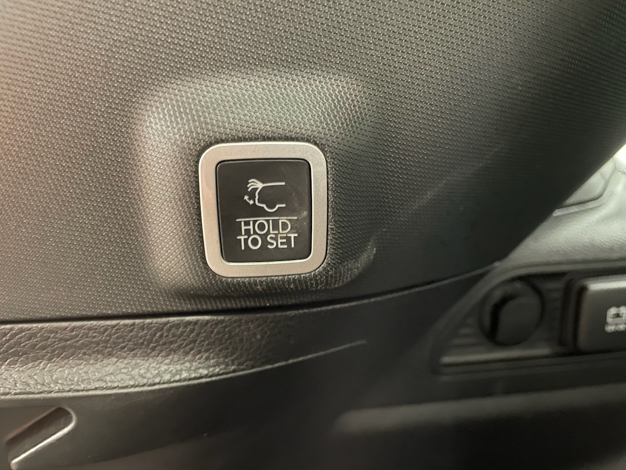 2023 Jeep Grand Cherokee Altitude - Photo 10