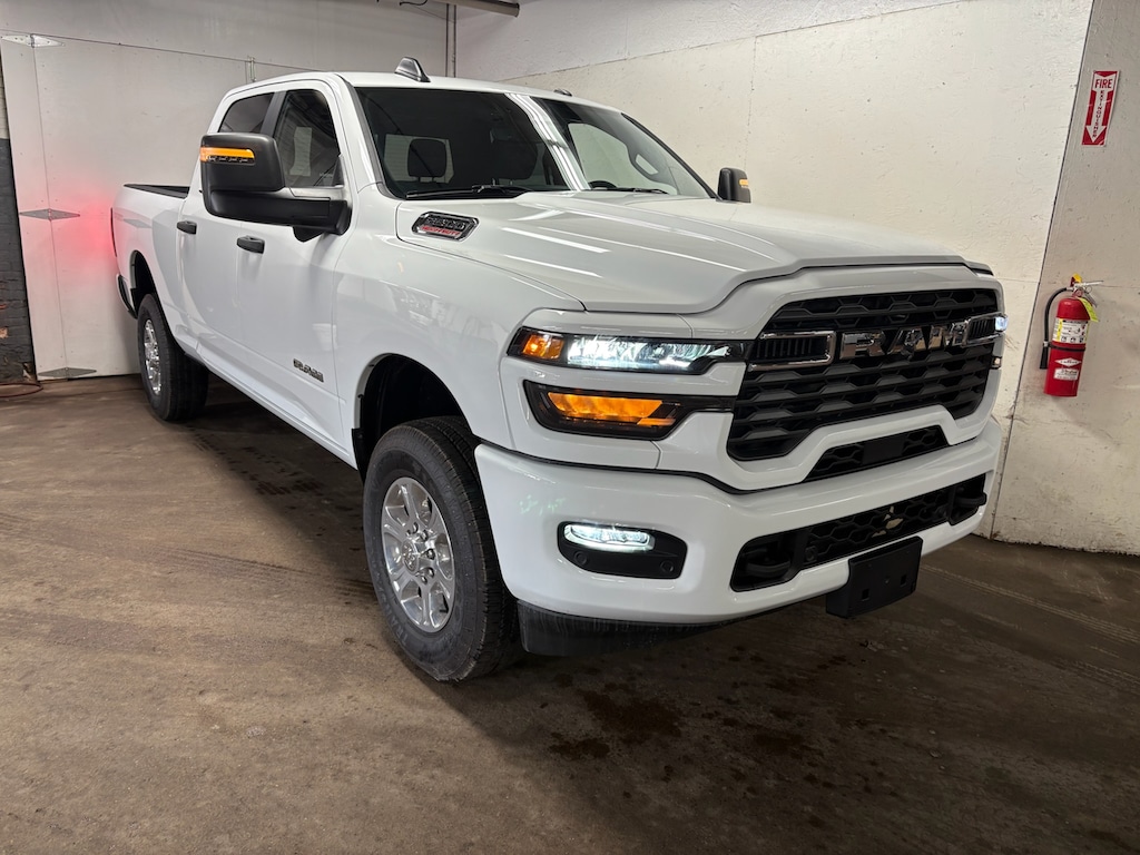 New 2026 Ram 2500 BIG HORN CREW CAB 4X4 6'4 BOX Pickup