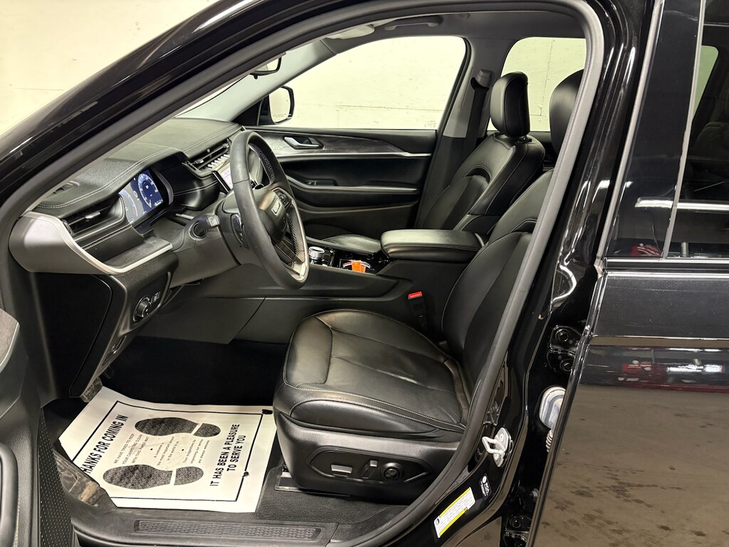 Used 2023 Jeep Grand Cherokee L Limited SUV