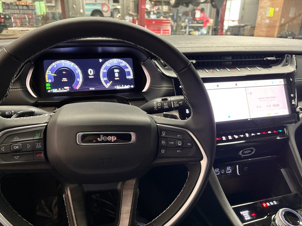 New 2026 Jeep Grand Cherokee LIMITED 4X4 Sport Utility