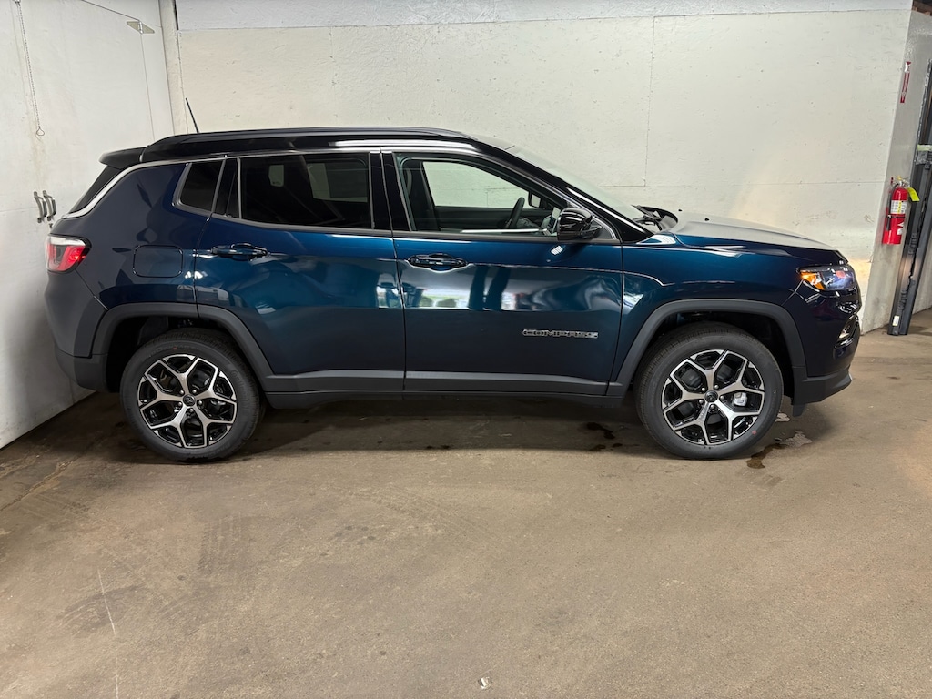 New 2026 Jeep Compass LIMITED 4X4 Sport Utility