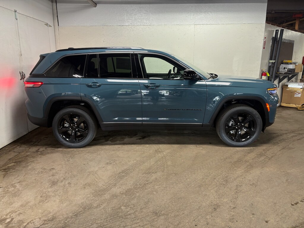New 2026 Jeep Grand Cherokee LIMITED 4X4 Sport Utility