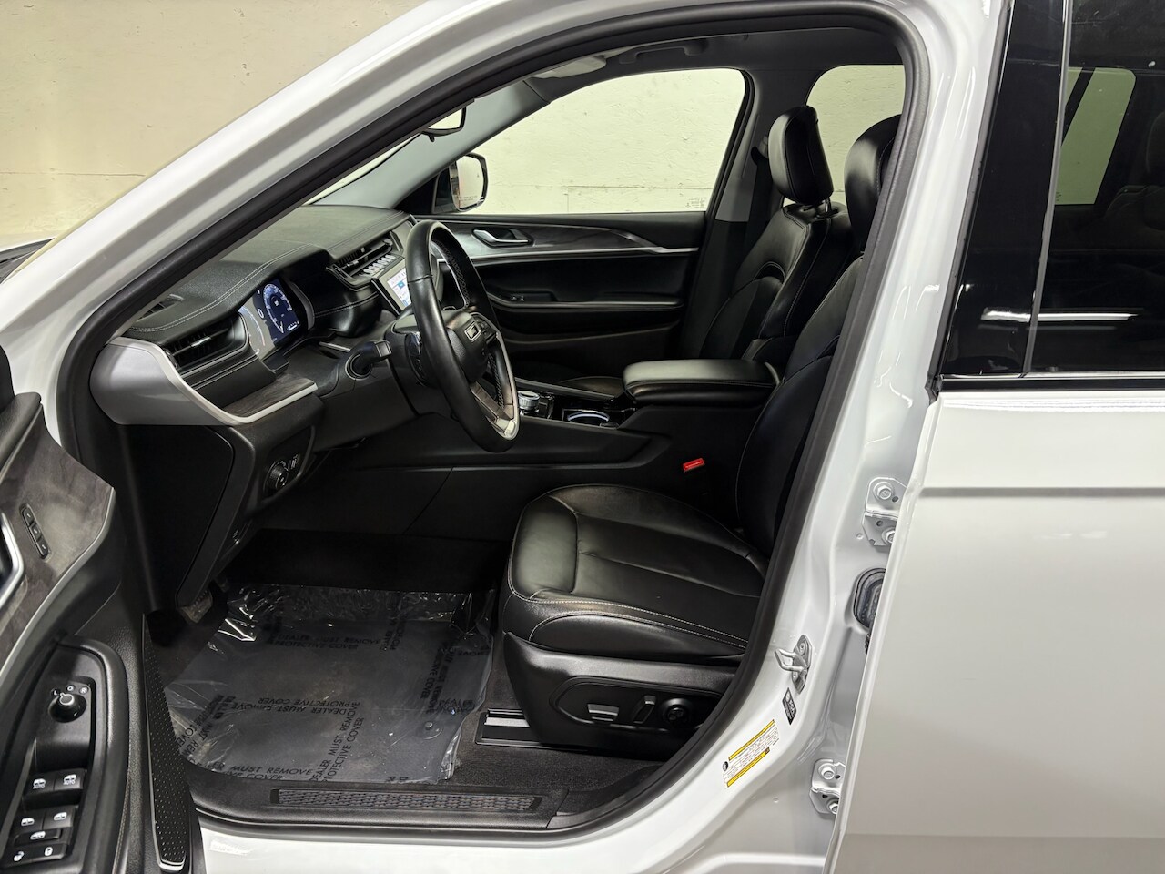 2022 Jeep Grand Cherokee Limited photo 3