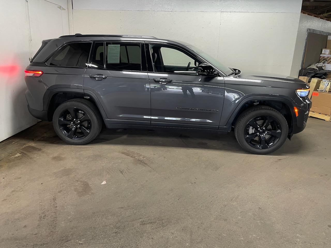 2023 Jeep Grand Cherokee Altitude - Photo 4