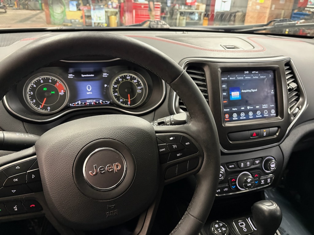 Used 2022 Jeep Cherokee Trailhawk SUV