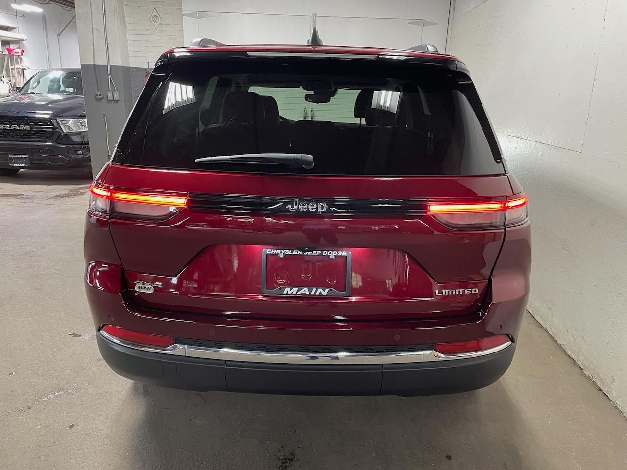 2023 Jeep Grand Cherokee Limited - Photo 8