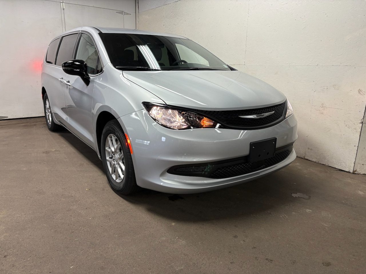 2026 Chrysler Voyager LX's photo