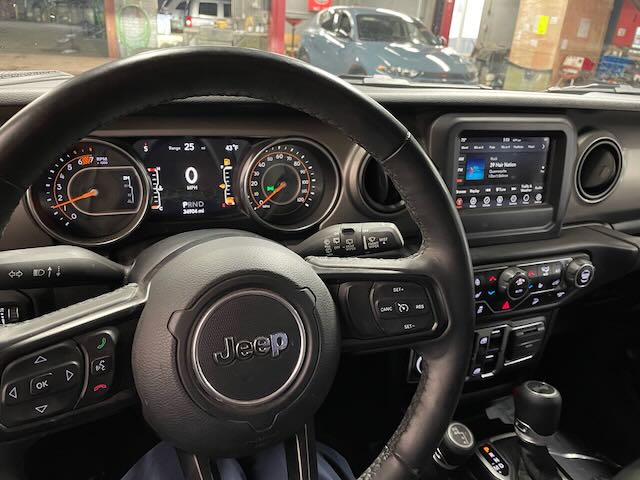 2020 Jeep Wrangler Unlimited Willys photo 2