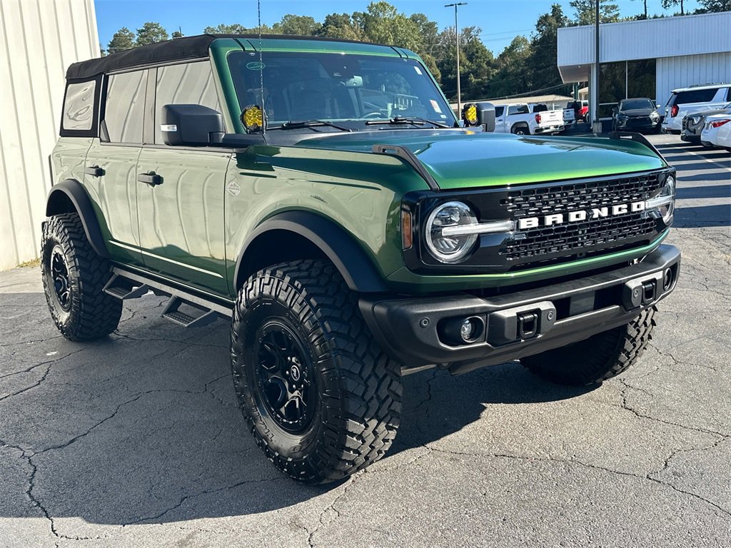 2023 Ford Bronco Base photo 4
