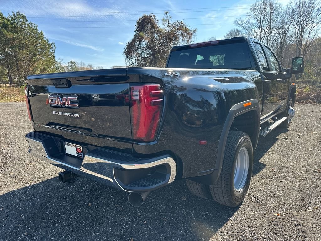 2026 GMC Sierra 3500HD Pro - Photo 6