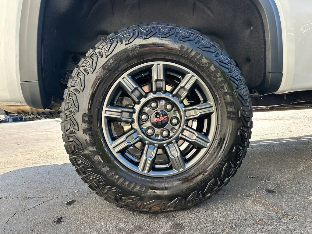 2025 GMC Sierra 1500 AT4X - Photo 18