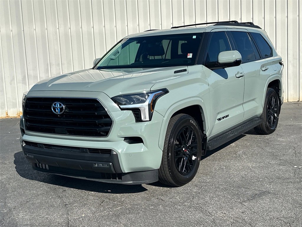 2024 Toyota Sequoia SR5 photo 2
