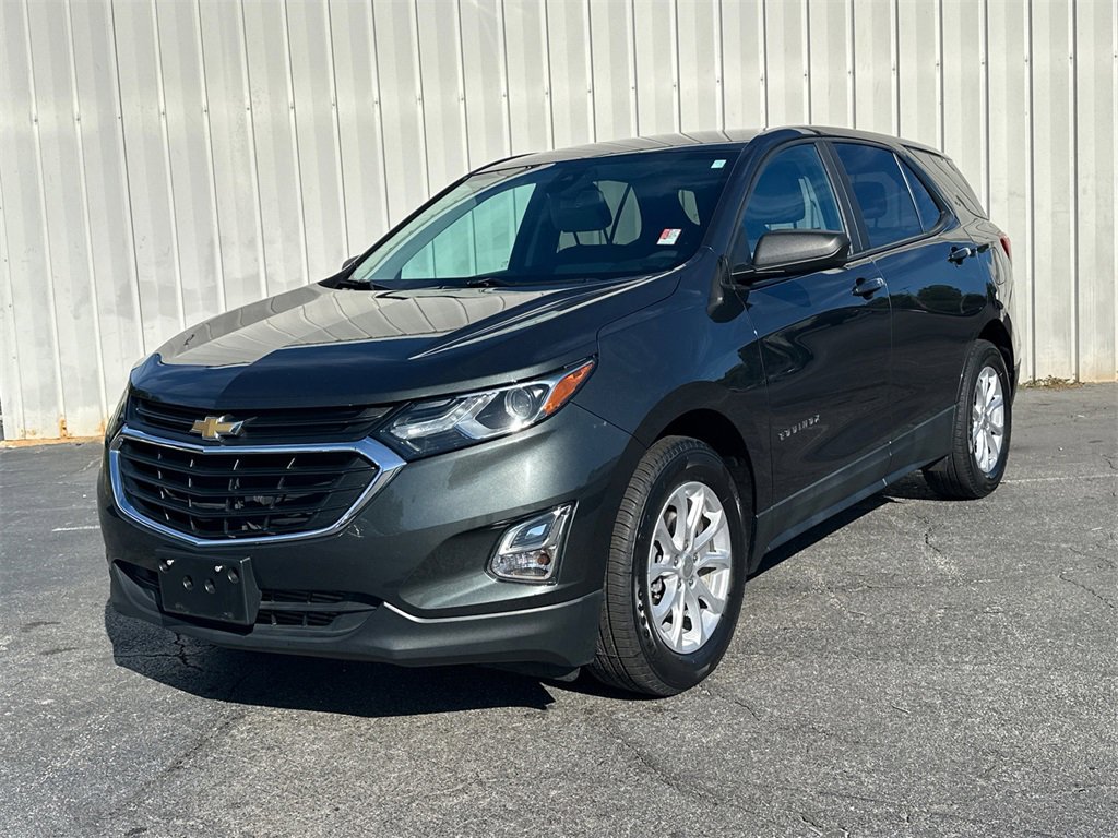 2020 Chevrolet Equinox LS photo 2