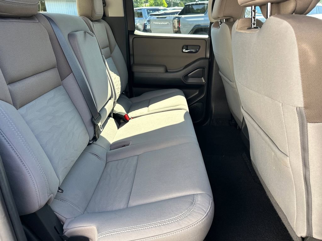 2022 Nissan Frontier SV - Photo 16