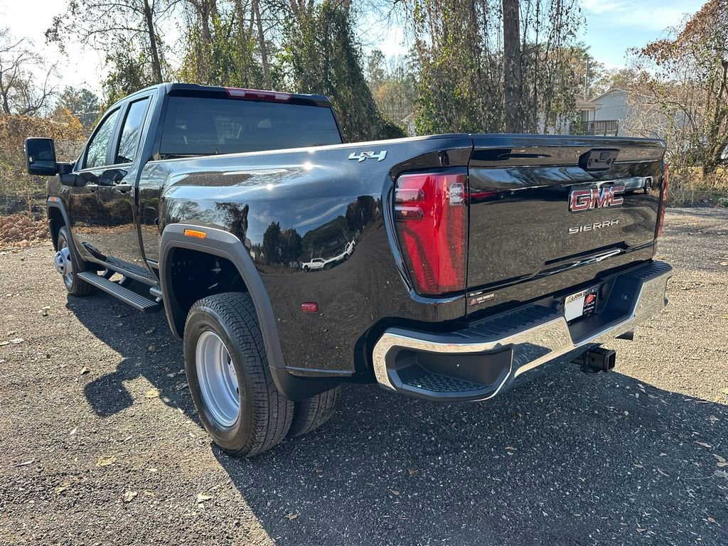 2026 GMC Sierra 3500HD Pro - Photo 8