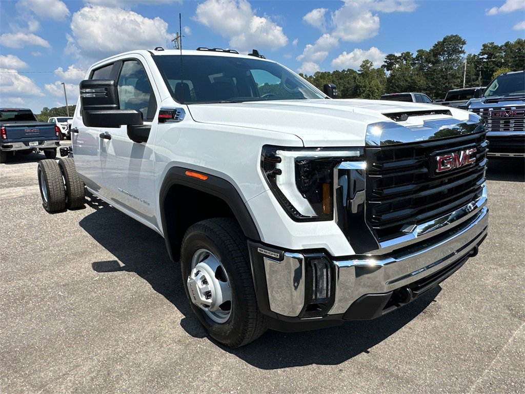 2026 Gmc Sierra 3500 HD Pro photo 4