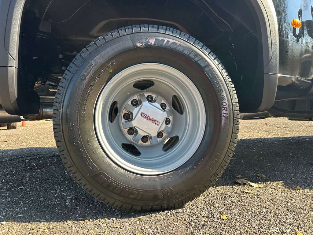 2026 GMC Sierra 3500HD Pro - Photo 18