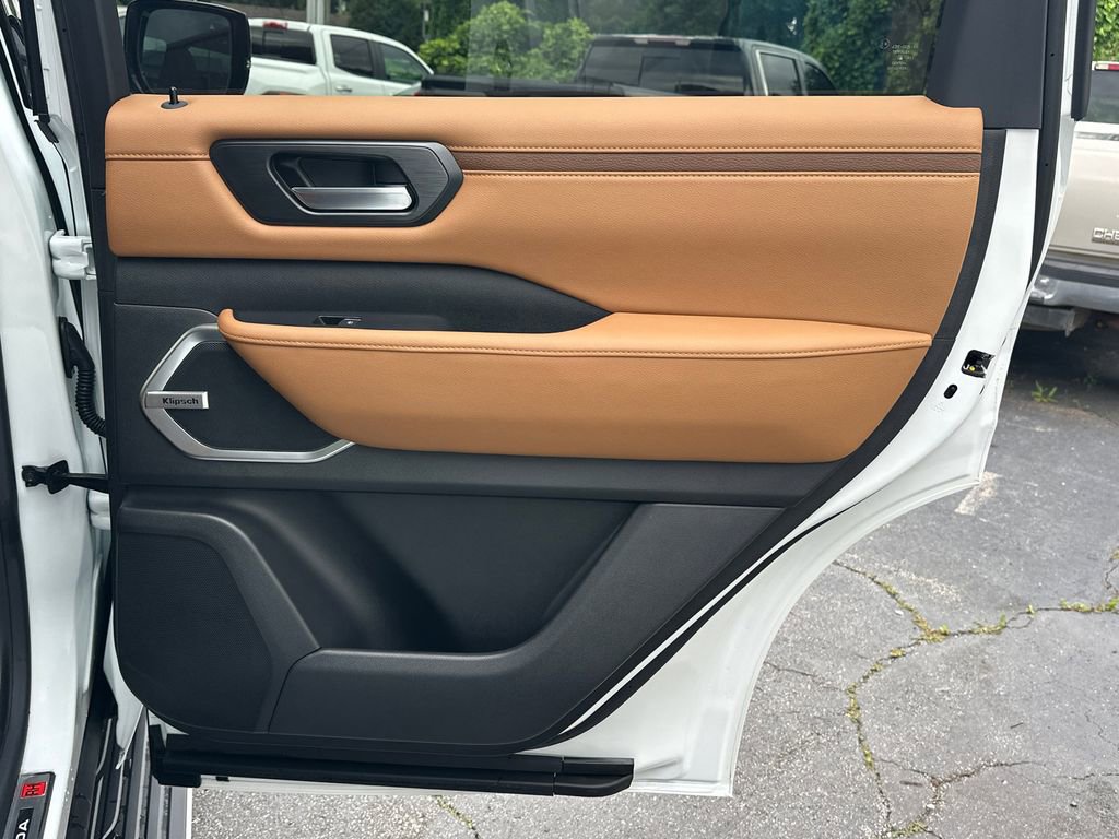 2026 Nissan Armada Platinum Reserve - Photo 17
