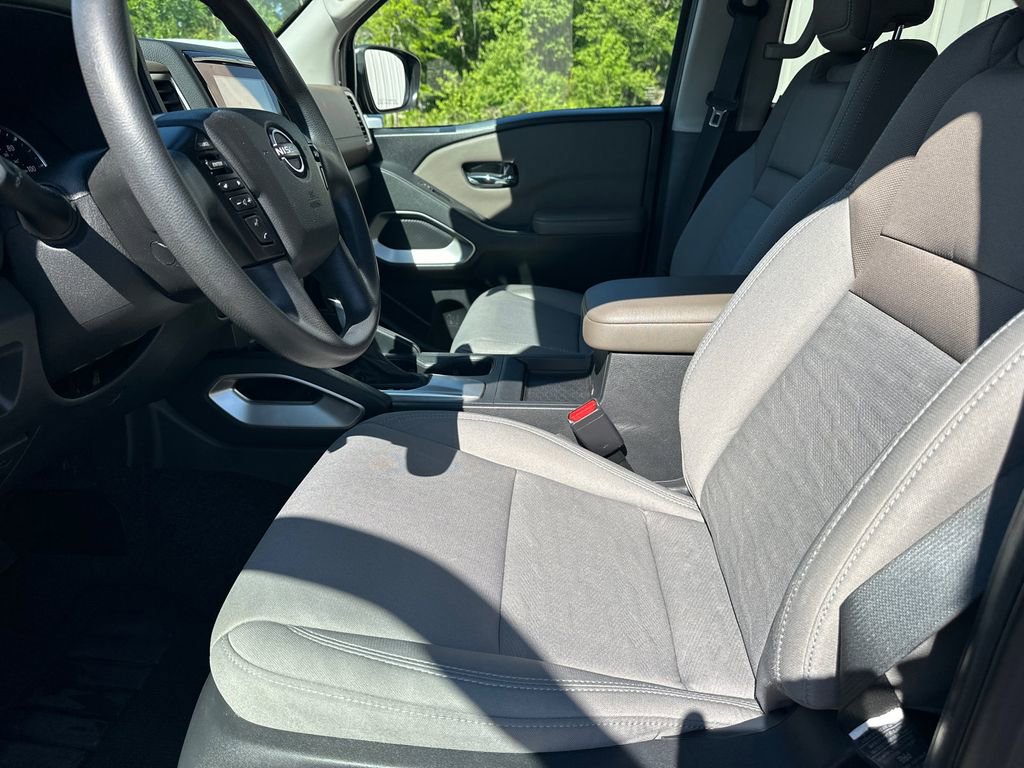 2022 Nissan Frontier SV - Photo 10