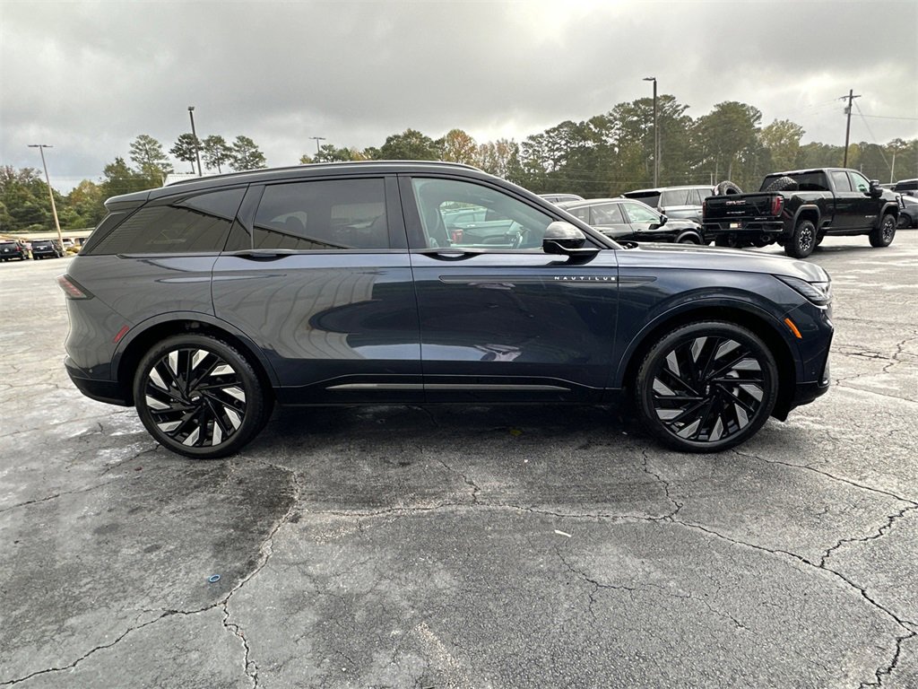 2024 Lincoln Nautilus Reserve photo 4