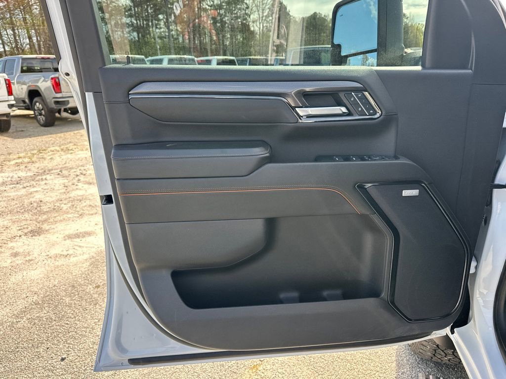 2024 GMC Sierra 2500HD AT4 - Photo 11
