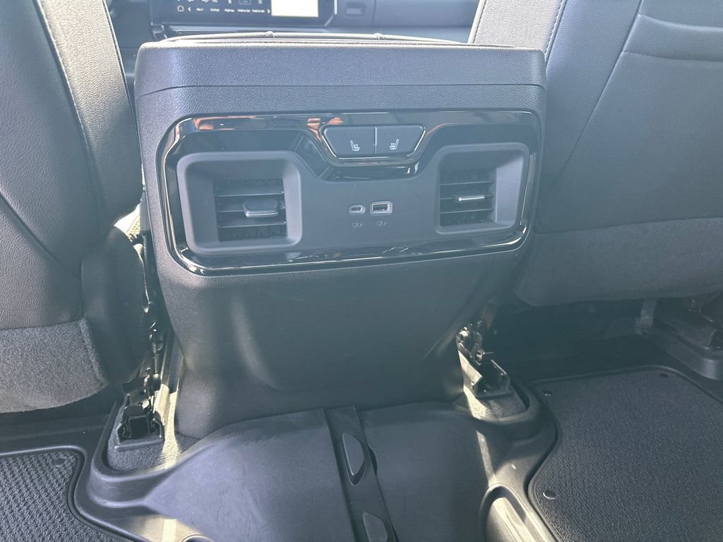 2024 GMC Sierra 2500HD AT4 - Photo 23