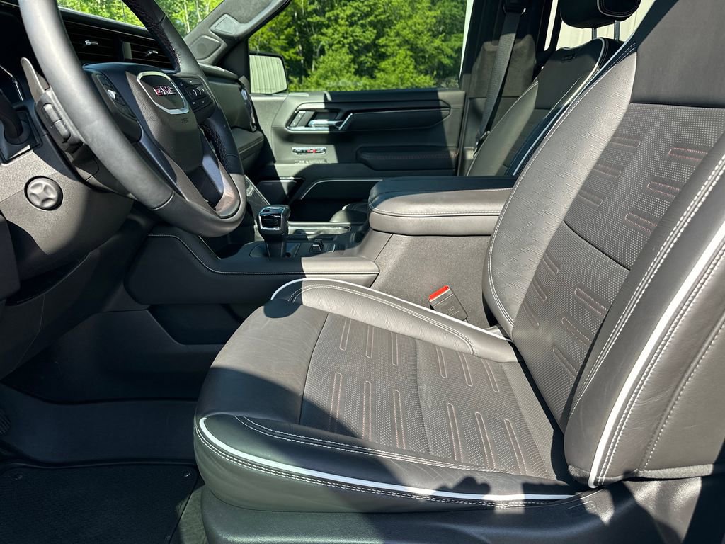 2025 GMC Sierra 1500 AT4X - Photo 10