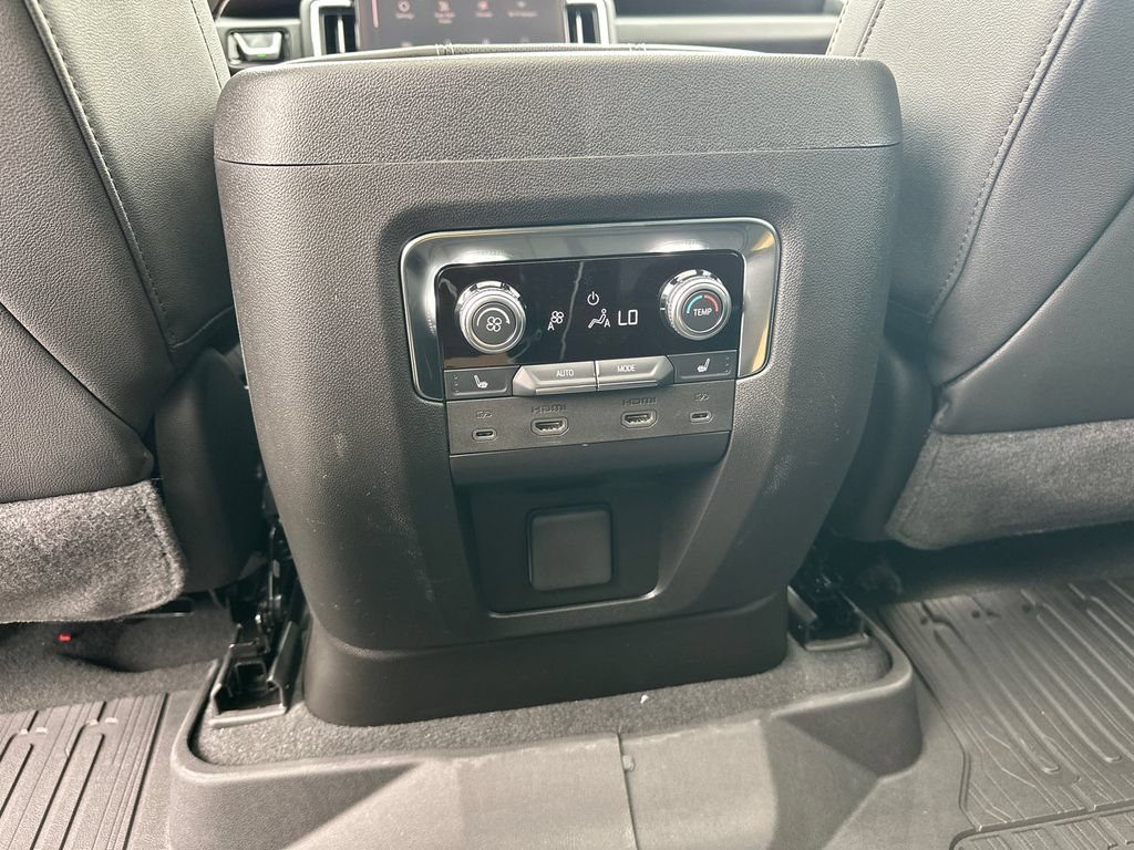 2026 GMC Yukon XL Elevation - Photo 24