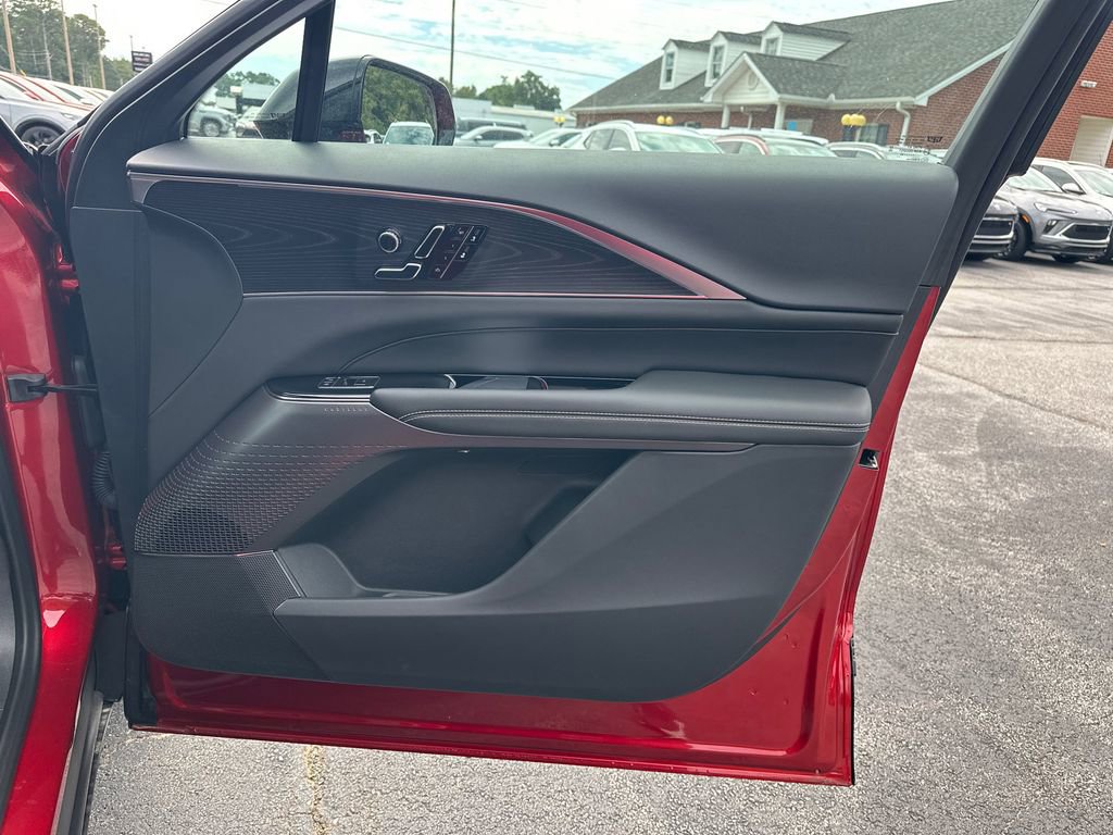 2025 Cadillac LYRIQ Sport 1 - Photo 14