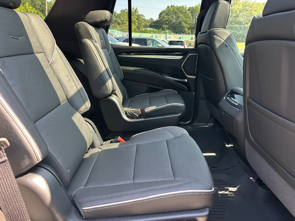 2026 Cadillac Escalade Sport - Photo 15