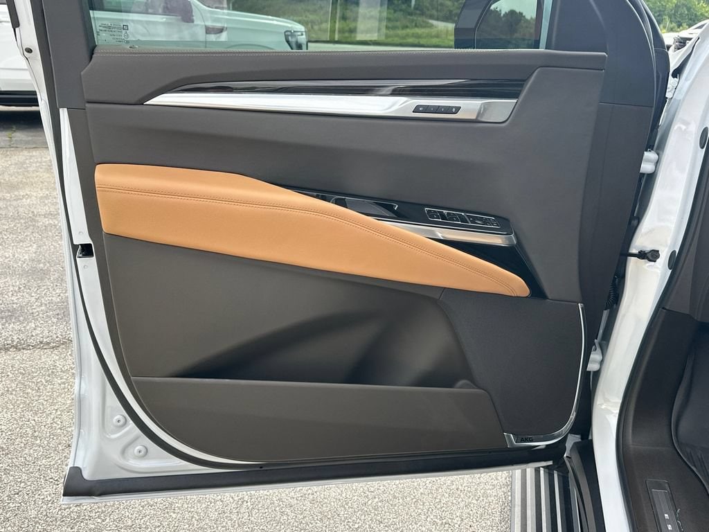 2026 Cadillac Escalade ESV Luxury - Photo 10