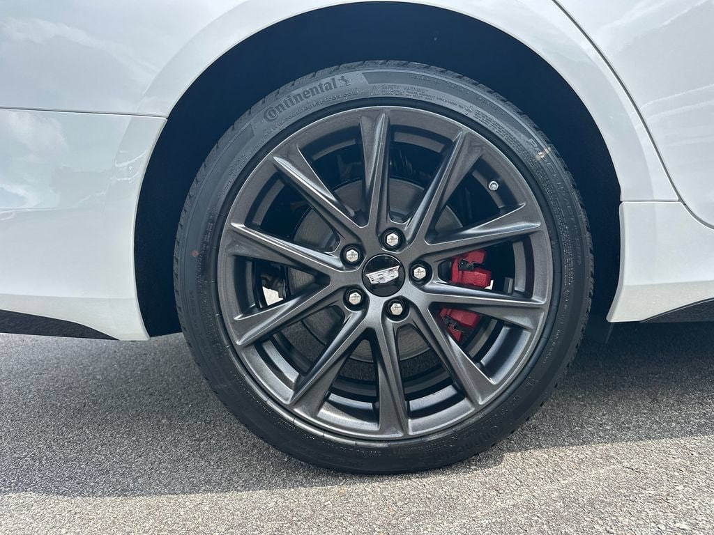 2026 Cadillac CT4 V-Series - Photo 17