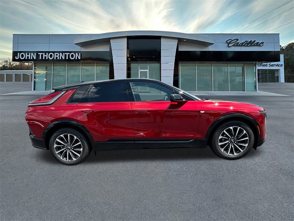 2025 Cadillac Lyriq Sport photo 4